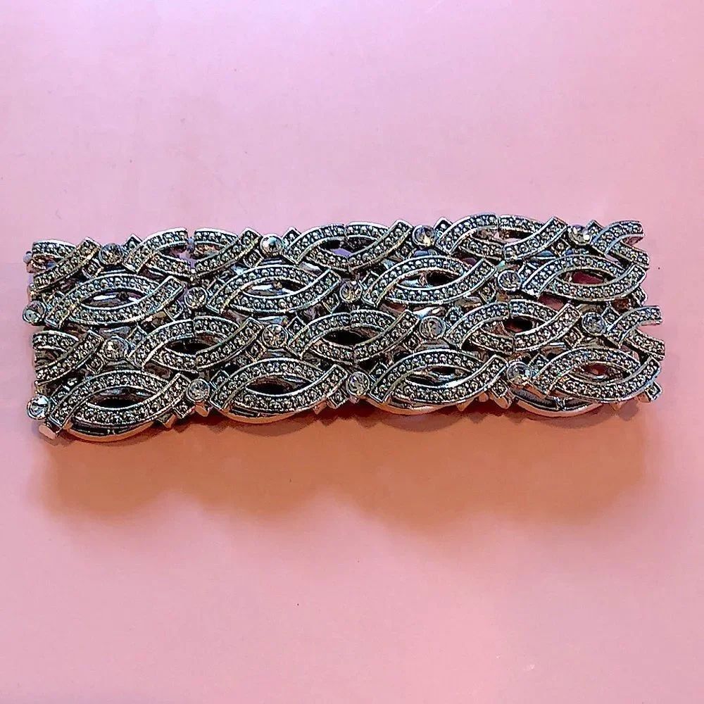 Silver and rhinestone stretch fashion bracelet